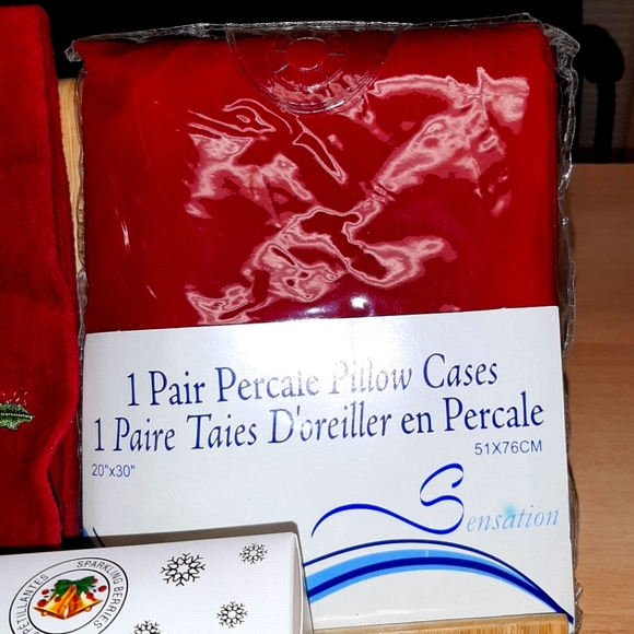 Holiday Bundle NWT - Picture 7 of 7